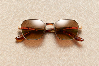 Gabriel Blonde Tortoise sunglasses by L'Écurie Paris, geometric 18K gold-plated titanium frame with blonde tortoise acetate and golden summer gradient lenses