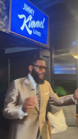 Anthony Anderson in the George under the Jimmy Kimmel Live sign